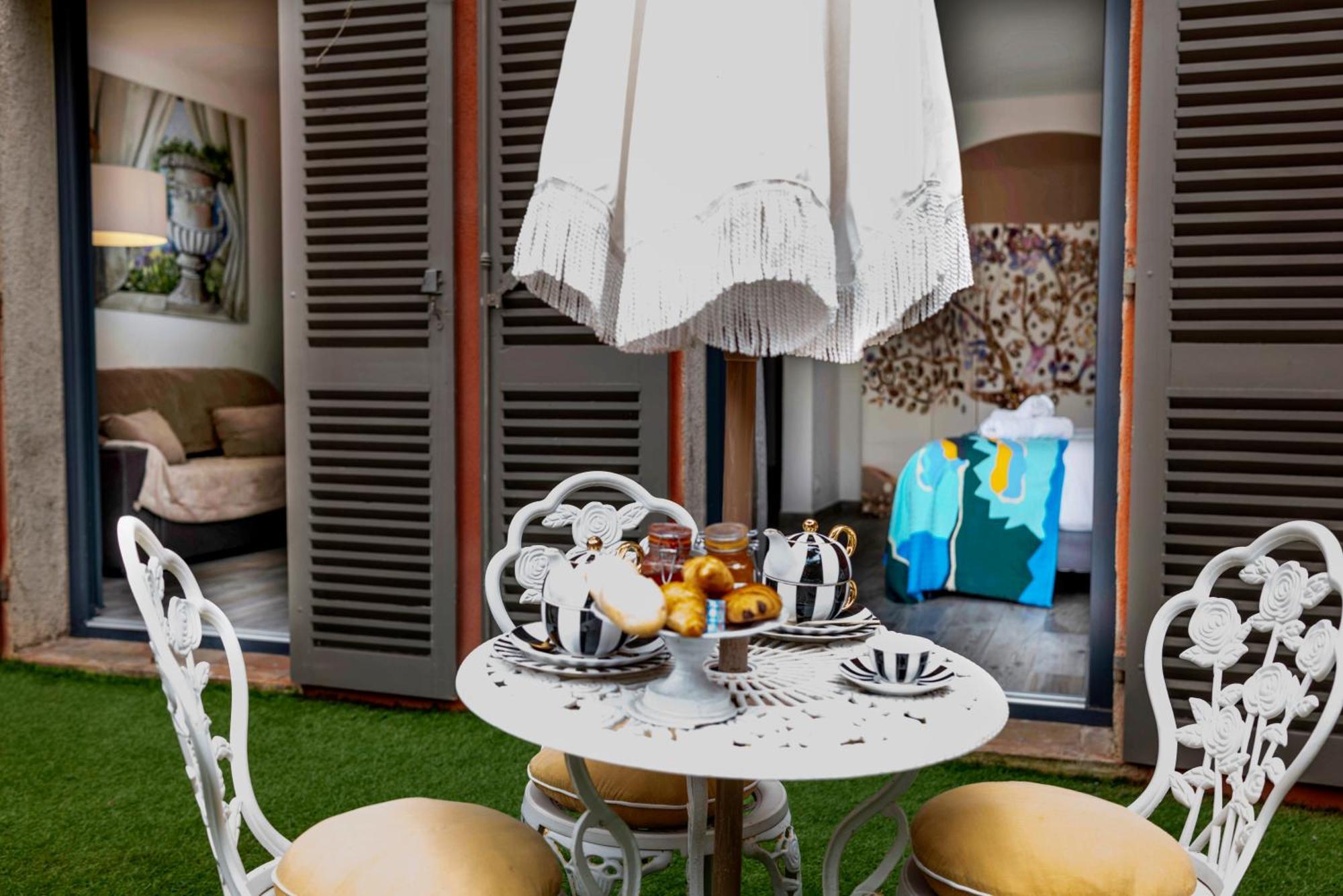 La Bravade Luxe Et Serenite Au Coeur De Saint-Tropez Suites Spacieuses Avec Jardin Enchanteur Exteriör bild